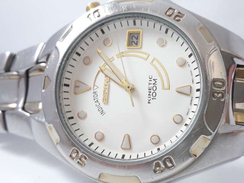 Seiko Kinetic Indicator men`s watch