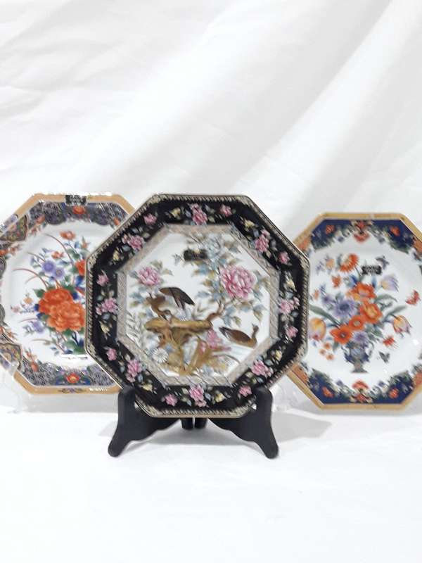 Vintage Imari octagonal plates