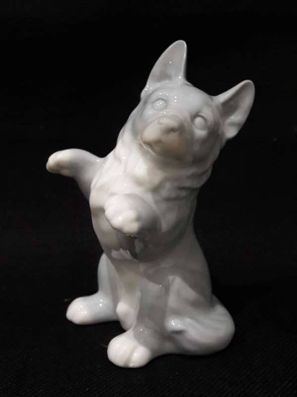 1970s A Kaiser dog figurines