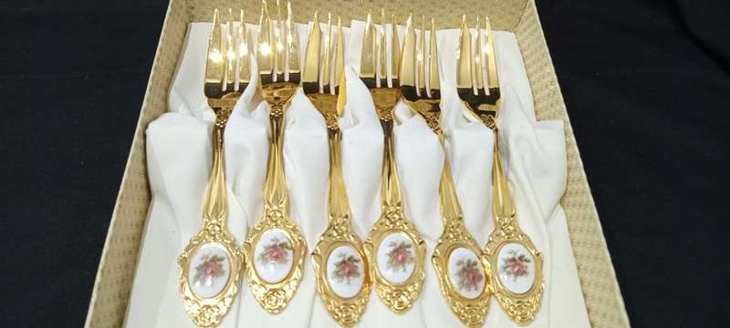 Vintage Eetrite 24k gold plated cutlery set