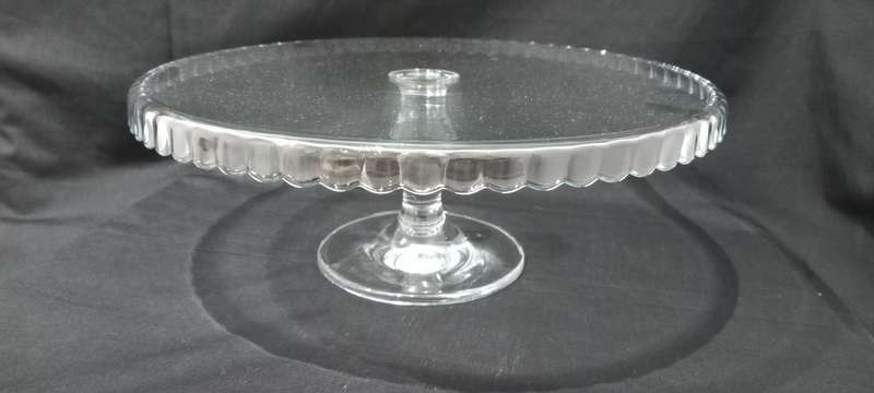 Maxwell Williams cake stands