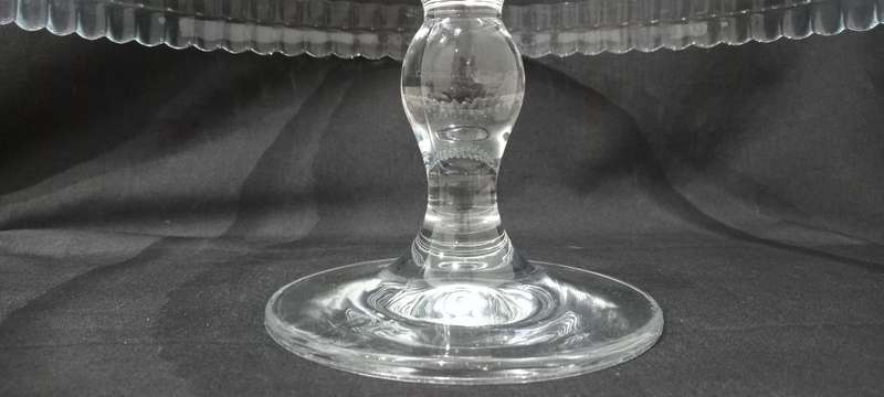 Maxwell Williams cake stands