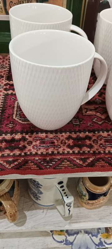 Maxwell Williams 'Diamond' coffee mugs