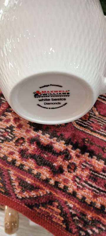 Maxwell Williams 'Diamond' coffee mugs