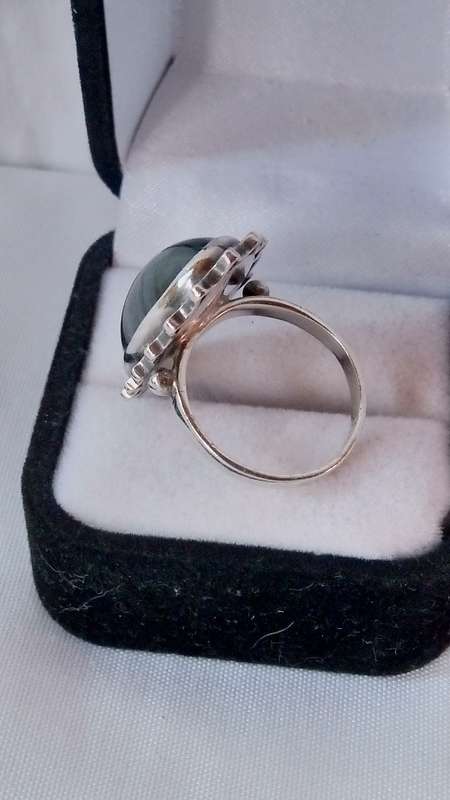 Vintage silver ring with black tiger eye