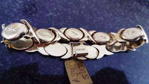 14ct Yellow Gold "Hugs & Kisses" Bracelet.