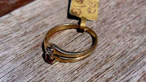 9ct Yellow Gold Split Shank Ring with a Diamond & Ruby.