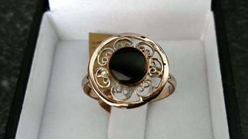 Vintage 14ct Yellow Gold & Onyx Ring.