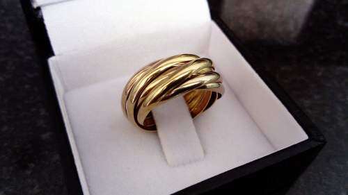 18ct, 7 Band Trinity Ring - 5.9gr - REDUCED STARTING BID