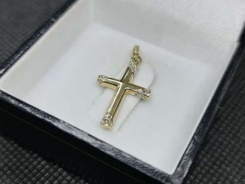 9ct Yellow Gold cross with Diamond - PLEASE READ THE DESCRIPTION BELOW FOR DETAILS AND SHIPPING