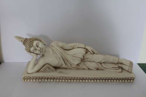 Beautiful Reclining Buddha (28cm)
