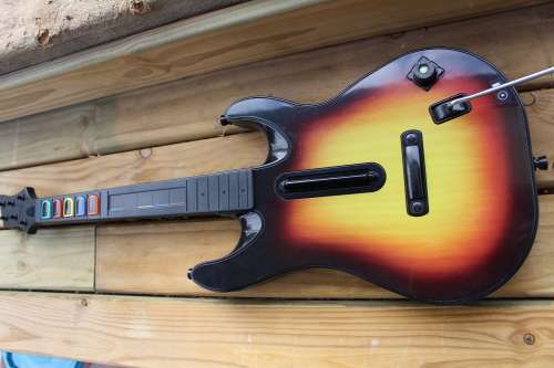 XBox 360 Guitar (please read)