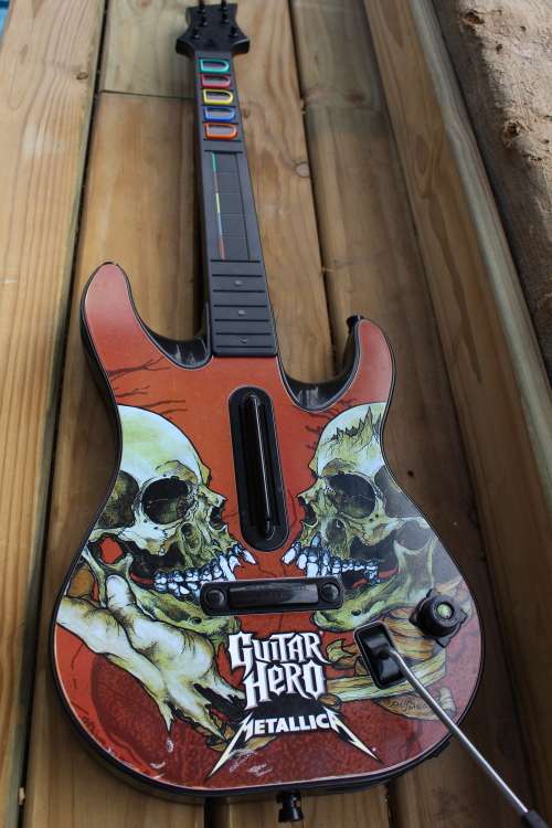 XBox 360 Metallica Guitar (please read)