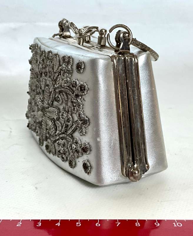 Petite Pretty Silver Beaded & Embroidered Sparkling Evening Bag