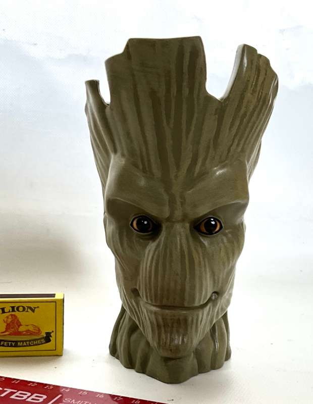 Striking Plastic Mug of Groot, from the Guardians of the Galaxy (Marvel signed)