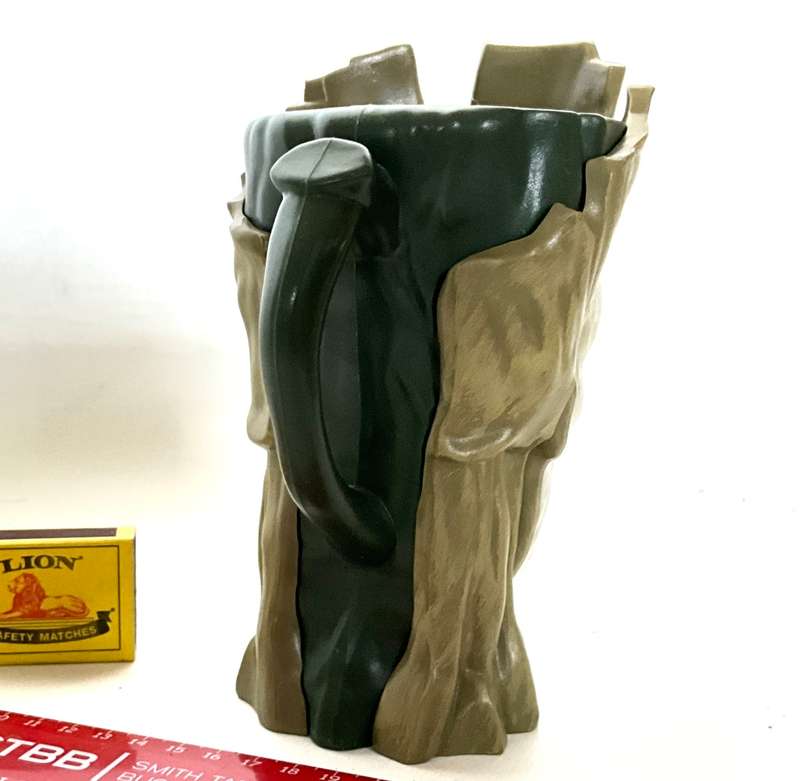 Striking Plastic Mug of Groot, from the Guardians of the Galaxy (Marvel signed)