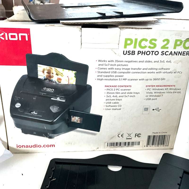 Ion Pics 2 PC and Slides 2 PC - Digitise all your photos, slides and film negatives!