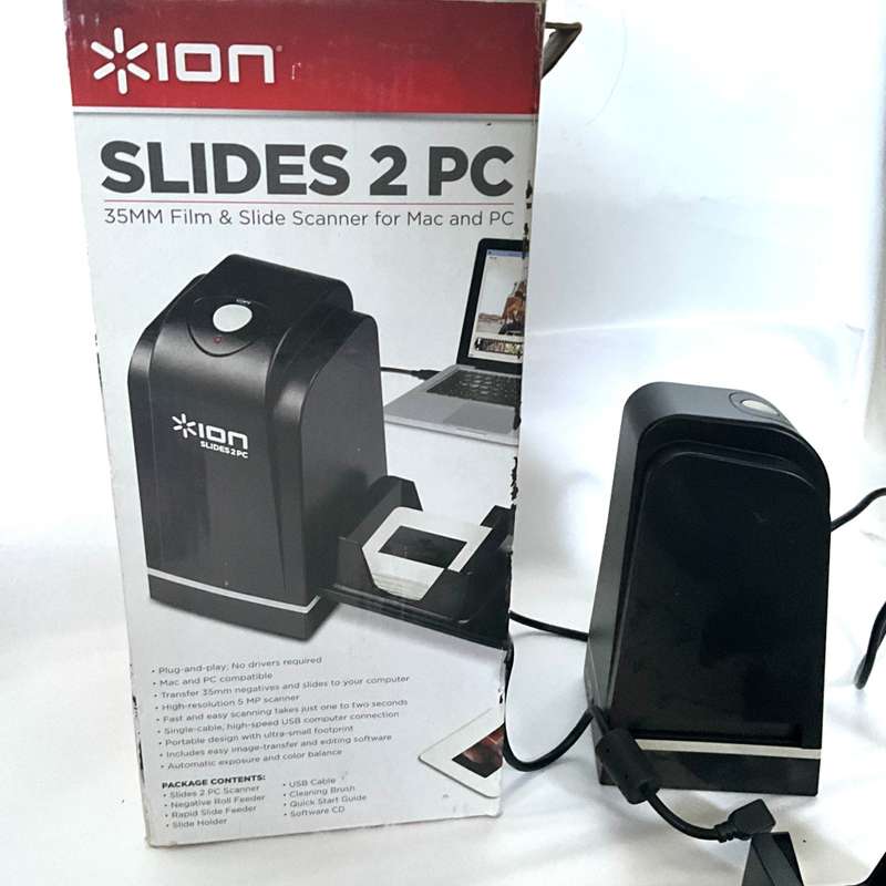 Ion Pics 2 PC and Slides 2 PC - Digitise all your photos, slides and film negatives!