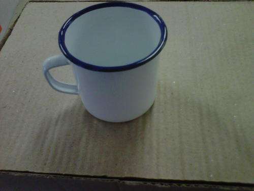 Enamel Mugs 6 cm diameter white or green12 pc