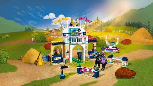 LEGO® FRIENDS STEPHANIE`S HORSE JUMPING