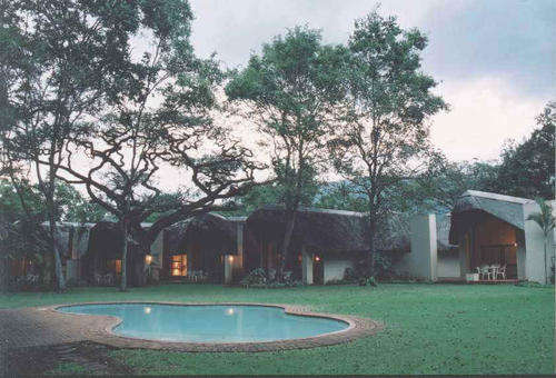 Accomodation: New years week 28/12/12 - 4/01/13 @ Sudwala Lodge, Mpumalanga (4 sleeper)