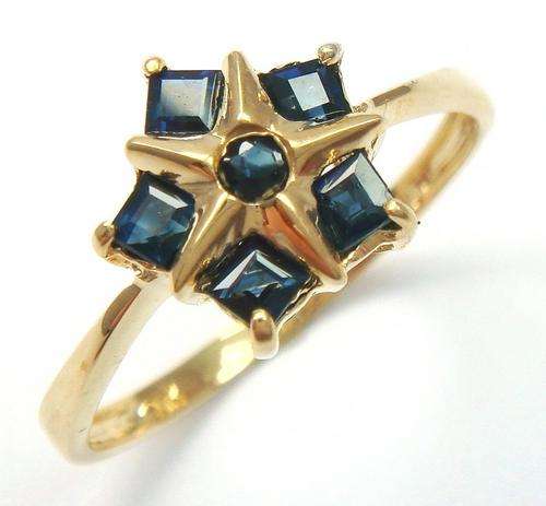 Beautiful solid 9kt gold and genuine sapphire ring.