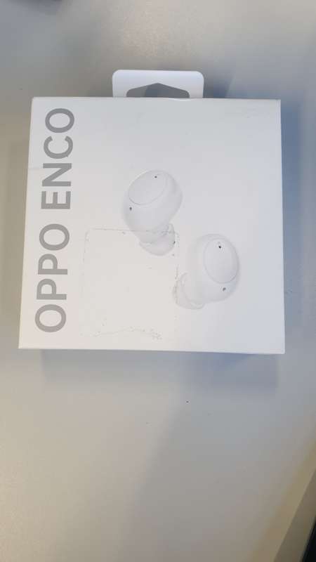 Oppo Enco Earbuds ETI81 in box