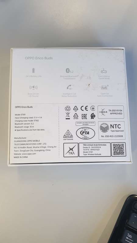 Oppo Enco Earbuds ETI81 in box