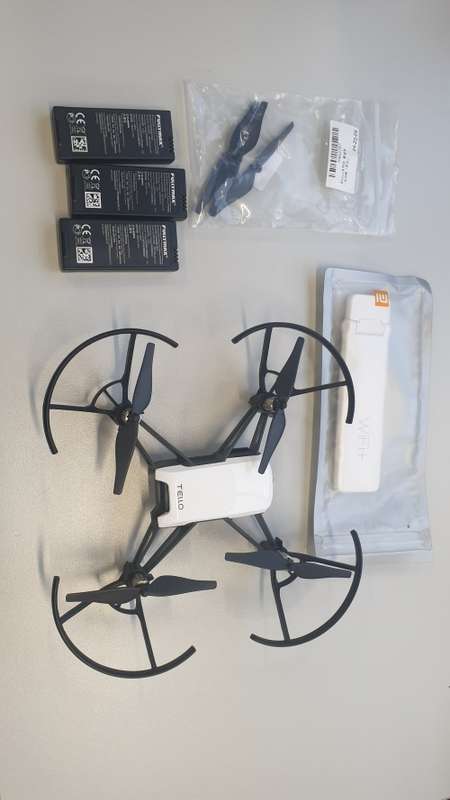 DJI Tello Drone+3 batteries+WiFi Extender