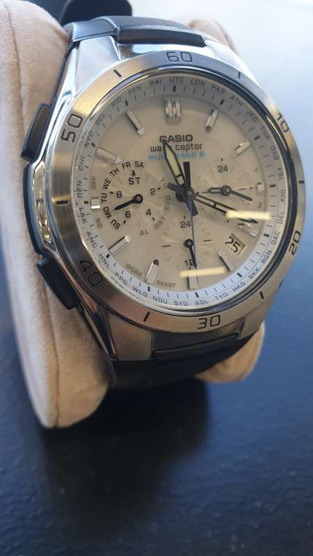 Casio Waveceptor Multiband 6 (Japan only Model) Solar Men`s Watch