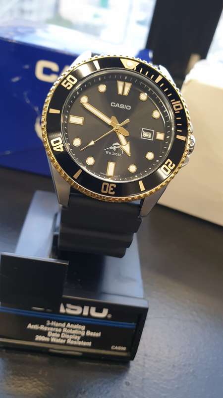 Casio Duro Men`s Divers watch (MDV-106G-1AVCF)