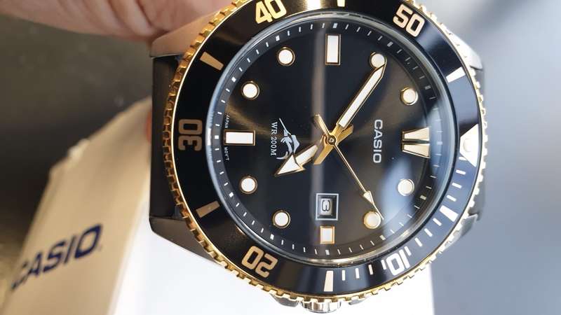 Casio Duro Men`s Divers watch (MDV-106G-1AVCF)
