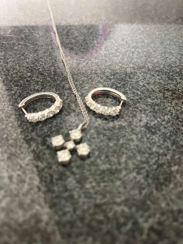 Four Diamond Jewellery Sets For Sale