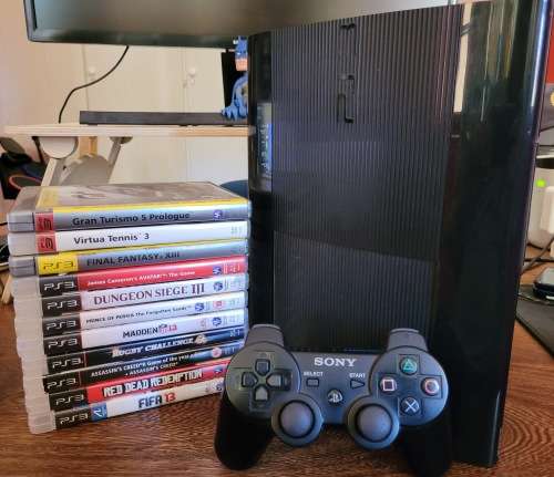 500 GB PS3 Super Slim Console Bundle with 11 Games and Original Controller