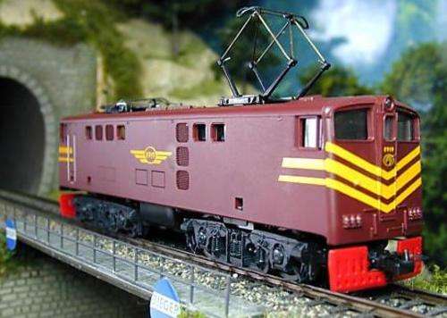 HO Gauge Lima SAR 5E Brown dummy boxed