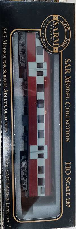 Lima Suburban coach 1st class new with Lima couplers boxed