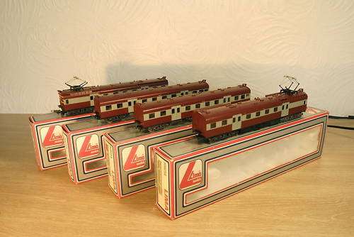 HO Gauge Lima SAR/SAS Suburban Set Brand new
