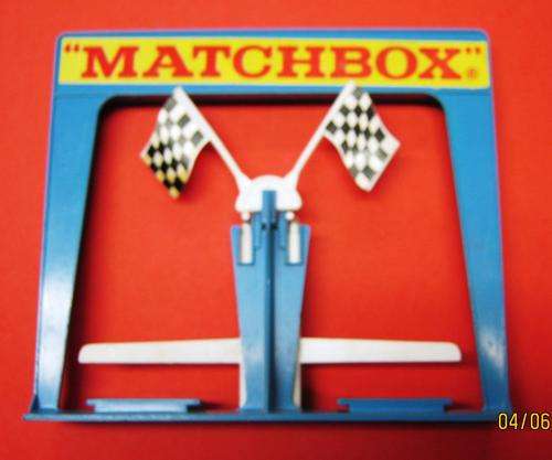 MATCHBOX LESNEY SUPERFAST FINISHING LINE FLAGS