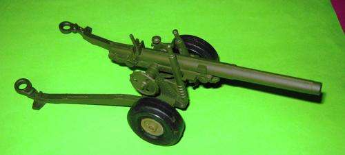 LARGE FIELD GUN BY THE CRESCENT TOY CO., ENGLAND (NOT CORGI OR DINKY)