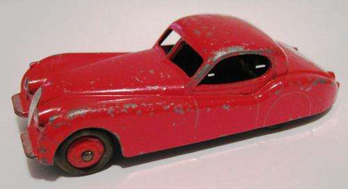 100% ORIGINAL ENGLISH MECCANO DINKY NO 157 JAGUAR XK 120 IN RED