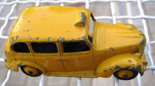 EXCELLENT ORIGINAL CONDITION NO 254 AUSTIN TAXI BY MECCANO DINKY, ENGLAND. NOT CORGI OR LESNEY.