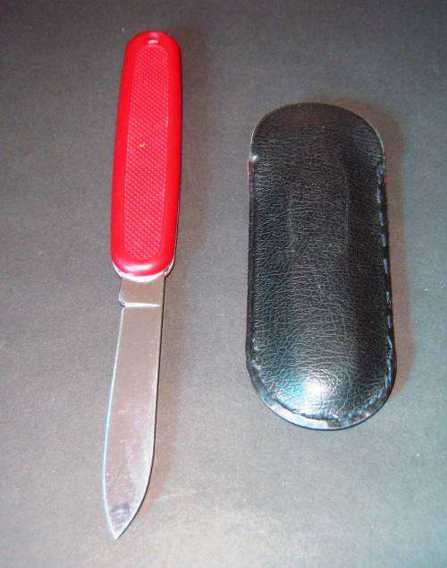 "VICTORINOX"  HIGH QUALITY STAINLESS STEEL FOLDING KNIFE FROM SWITZERLAND