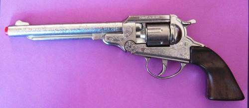 MINT BOXED DIE-CAST METAL 8 SHOT LONG BARREL "COWBOY" CAP GUN BY GONHER FROM SPAIN. 72 FREE CAPS !!