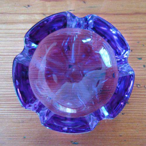 SOLID HEAVY PURPLE GLASS ASHTRAY FROM THE EIGHTIES IN PERFECT CONDITION..