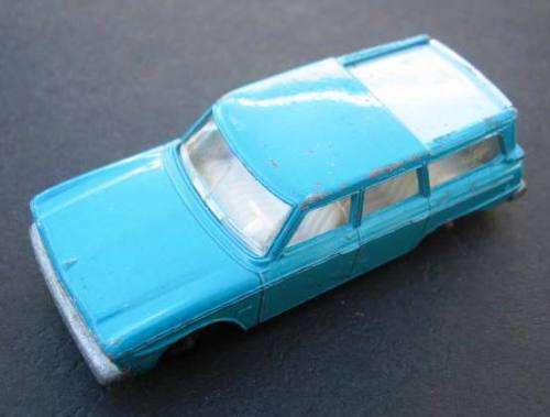 MATCHBOX LESNEY NO 42 STUDEBAKER LARK "WAGONAIRE" FROM ENGLAND. NOT A CORGI OR A DINKY.