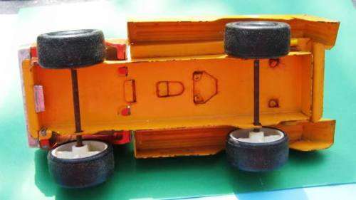 VINTAGE TINPLATE "TONKA?" TOWING TRUCK. NOT A CORGI OR A DINKY.