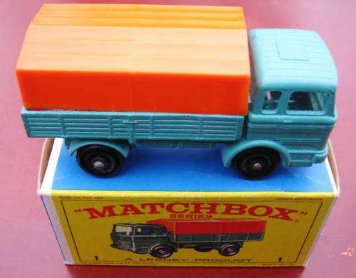 MINT BOXED MATCHBOX LESNEY NO 1E  "MERCEDES BENZ LORRY" IN MINT GREEN. NOT CORGI OR DINKY.