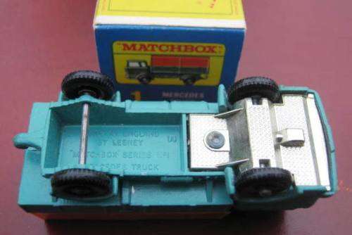 MINT BOXED MATCHBOX LESNEY NO 1E  "MERCEDES BENZ LORRY" IN MINT GREEN. NOT CORGI OR DINKY.