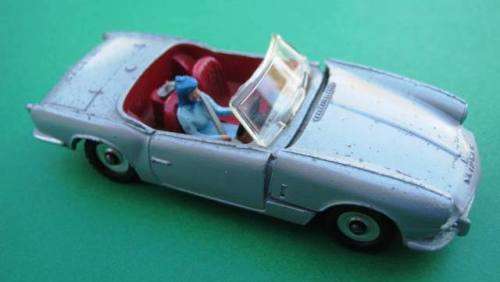 ORIGINAL 1963 DINKY TOY NO 114 "TRIUMPH SPITFIRE" FROM MECCANO, ENGLAND. NOT A CORGI OR A MATCHBOX.