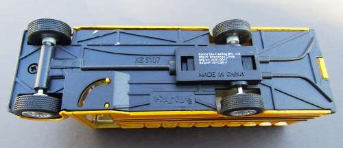 MINT YELLOW CHICAGO SINGLE DECK SCHOOL BUS BY KINJOY. NOT CORGI. NOT DINKY